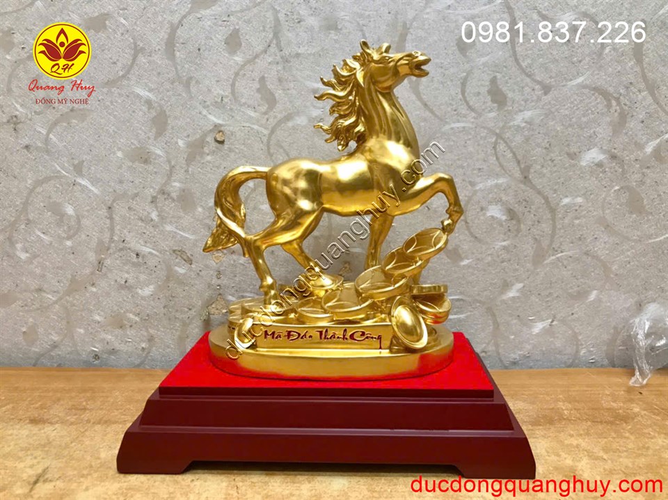 z7303874957261_a0a239a4f82523556584d280587d5998